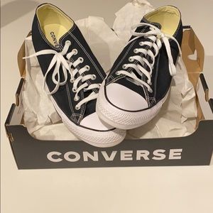 Almost Brand New Men’s Black Chuck Converse